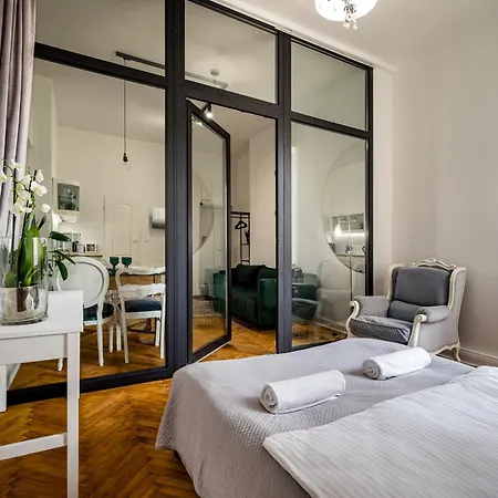 Apartamento Rentplanet - Swietokrzyska Breslavia