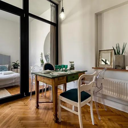 Rentplanet - Swietokrzyska Apartamento