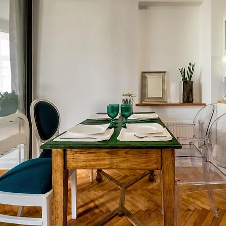 Rentplanet - Swietokrzyska Apartamento
