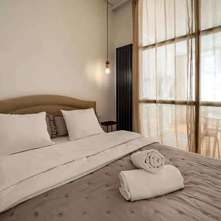 Rentplanet - Swietokrzyska Apartamento