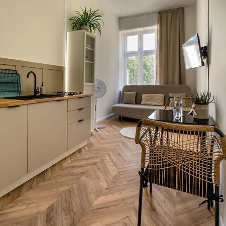 Rentplanet - Swietokrzyska Apartamento